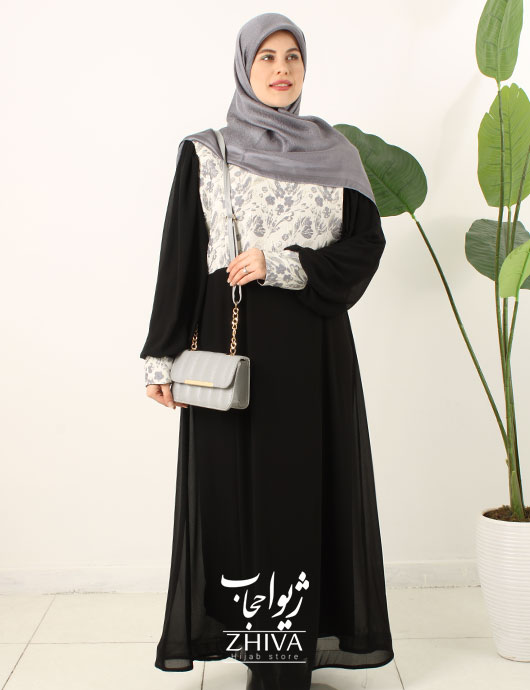 پيراهن مجلسی پوشیده گيتی