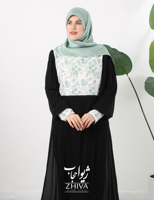 پيراهن مجلسی پوشیده گيتی